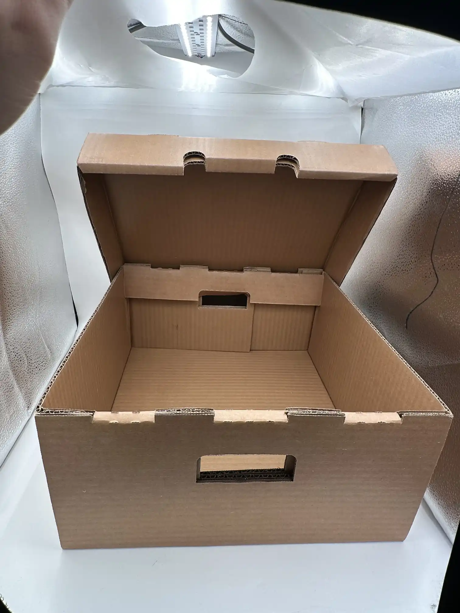 Stor vokset bølgepapkasse